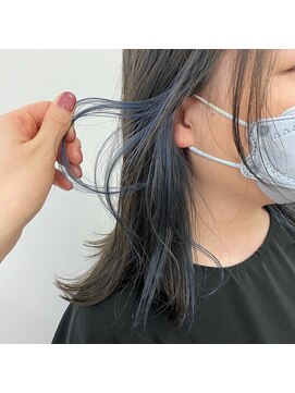 キー(kii) イヤリングカラー　ブルー　寒色　福岡　天神　今泉　薬院