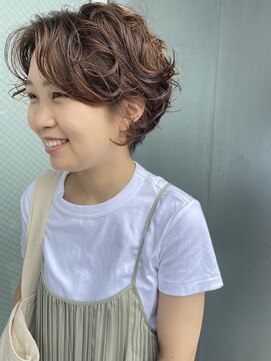 スガタ(SUGATA) ショートでパーマです