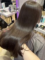 momo 暗めでも透明感☆髪質改善イノアカラーでオリーブグレー♪