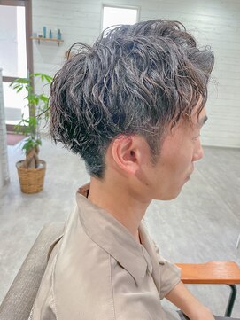 アッドヘアー(Add hair) 【モテ髪】スパイラルパーマセンターパートメンズ３