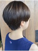アッシュベージュの柔らかショート
