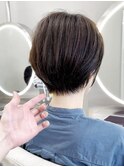 小顔に見えるショート前髪イメチェンネビージュ黒髪白髪ぼかし