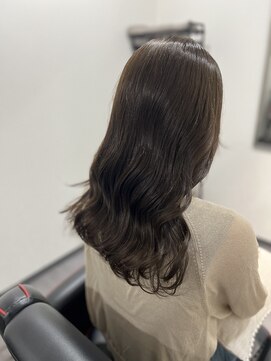 ヴィジュアリスト(VISUALIST) 透明感抜群!オリーブカラー