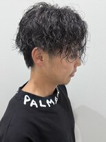 ヒュイル バイ ニアウ(Hwyl by Niau) メンズセンターパートスパイラルパーマツイストスパイラル