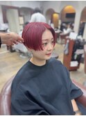 ハンサムショート 刈り上げショート チェリーレッド 前髪なし