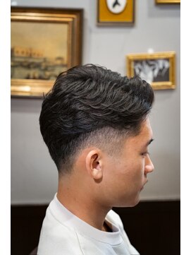 七三分けツーブロックフェード