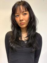 ヴヴ(Bub) 顔周りレイヤー 黒髪 オン眉 ニュアンスパーマ 20代 艶髪 透明感