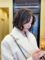 スニュウ(snuw)&nbsp;似合わせカットレイヤーボブミルクティカラー春カラー