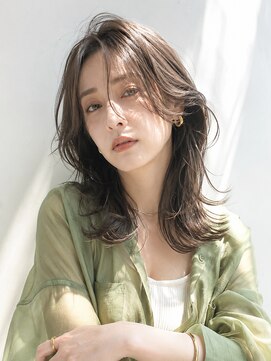 アッシュ 学芸大学店(Ash) ミディアムレイヤー/大人女性/ナチュラルグレー/脱白髪染め