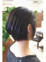 キアラ(Kchiara) 洗練されたショートボブ【ヒガシタダシ】