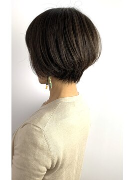 グランエクラ バイフルショウ(GRAND ECLAT by FURUSHO) 大人可愛い20代30代40代　ひし形シルエット大人ショート