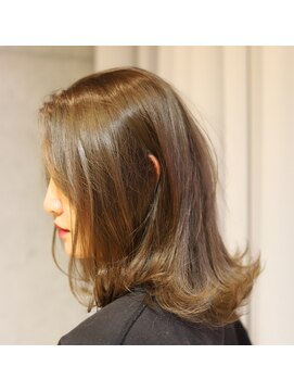 アドミラル ベー ヘアーデザイン(Admiral b Hair design) 外はねオリーブアッシュ