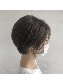 シーラス(cirrus) 大人カジュアル耳掛けショート×くすみカラー20代/30代/40代