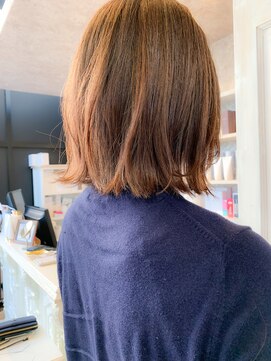 キャアリー(Caary) 福山美容室人気キャアリーぱつんと切りっぱなし外ハネボブ