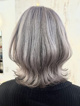 ラビス(Lovis) 似合わせカット/メルティカラー/着物ヘア/フェミニンロング