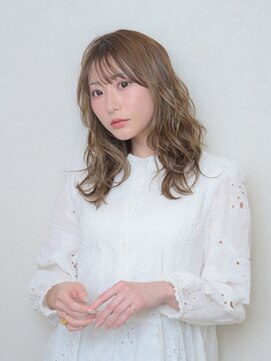 ララルーモ(LaLarOomo) 20代30代40代フェミニン×ミックスウェーブ