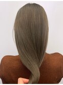 大人美人ロングレイヤー×透明感オリーブベージュマット感