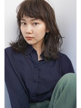 コス(kos) 大人可愛い/レイヤーロング/グレーベージュ/前髪パーマ/二子玉川