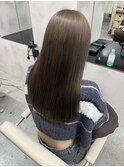 オリーブグレージュ