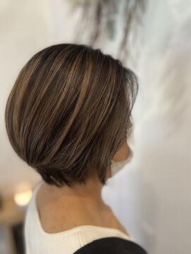 ヘアースタジオ ゼン カロン(Hair studio Zen kalon) 白髪ぼかしバレイヤージュ