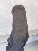 黒髪カタロググレーベージュレイヤーロングアッシュカラー