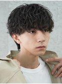 無造作シャドウパーマ×マッシュスタイルで大人っぽい雰囲気に◎