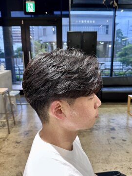 ザデイ カットアンドカルチャーショップ(THE DAY CUT&CULTURE SHOP) フェザーパーマ(メンズカット/ニュアンスパーマ)