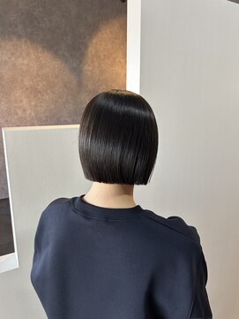 ぱつんとミニボブ