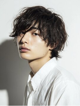 ビフィーノ リルネ フォー メン(Bifino Rilune for men) 抜け感が魅力の大人フェザーパーマ