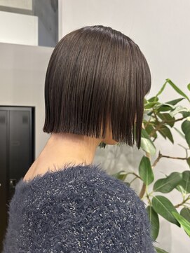 ジアン バイ ミルボン NU茶屋町+(GIEN by milbon) ミニボブ/ぱつっとボブ/顎ラインボブ/切りっぱなし/吉岡美音