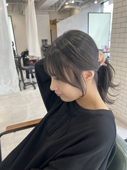 トリムバイエンヴィ(tlim by ENVY)の写真/骨格に合わせた顔まわりカットで小顔印象へ/1cmにこだわる顔まわりの似合わせ技術【三宮/元町徒歩5分圏内】