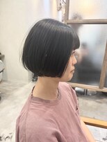 ロミバイリー(Romi by Lyee)&nbsp;パッツンボブから変化を！丸みのあるグラデーションボブ