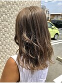 ギャルおすすめ☆☆西海岸風スタイルグレージュスタイル