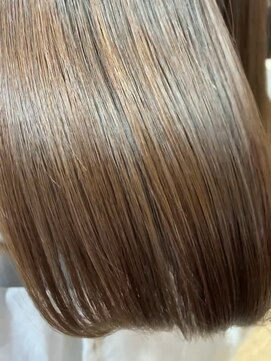 フュルスティン(FURSTIN) 20代30代40代髪質改善ストレート/サラツヤ/縮毛矯正