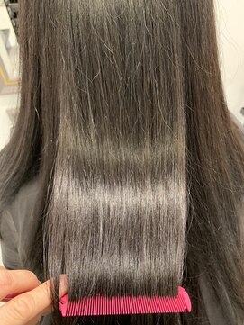 エスカーラ 表参道(THE ESCALA) @m_ayu/ダークレッドカラー/タビラマユミ