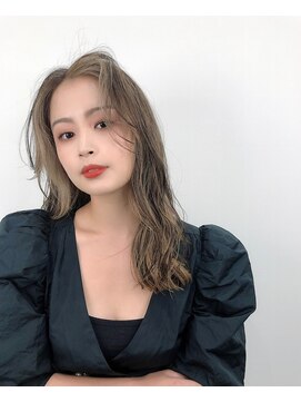 ジゼルアライ(gisele arai) 色っぽグレージュ