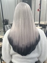 ロウル 渋谷(LOWRL)&nbsp;シルバー×ブラック/デザイン/ケアブリーチ/シールエクステ