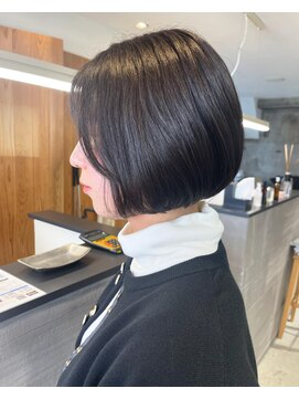 ニカイ(2F) 切りっぱなしボブ/ネビージュ/暗めカラー