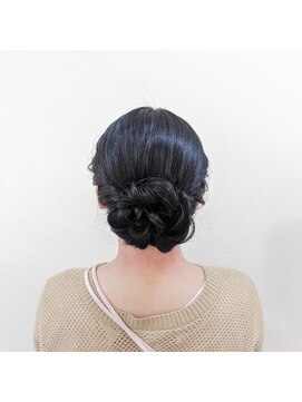 横濱ハイカラ美容院(haikara美容院) アップスタイル(シニヨン)