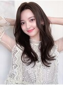 大人かわいいゆるふわロングヘアニュアンスカラー