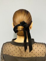 ヒュミ(hymy) 結婚式参列に♪/お呼ばれヘア/おとなっぽヘア/ゆるふあ/シニヨン