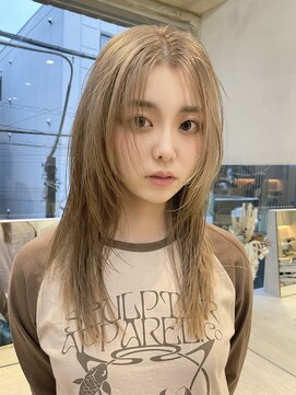 サンク 原宿 表参道(cinq) ミルクティーピンクカラーベージュウルフレイヤーナチュラルボブ