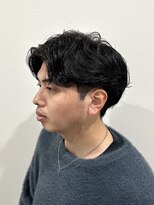 ヒュイル バイ ニアウ(Hwyl by Niau) ニュアンスパーマセンターパートメンズカットパーマナチュラル