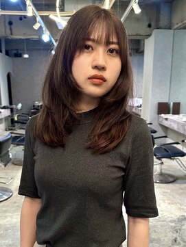 イトシテ ミディアムレイヤー×ブラウンベージュ　【鎌田　隆雅】