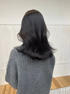 ナンバー ジェミカ 札幌(N° jemica) 外ハネブルーブラック