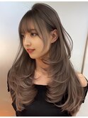 ハイライトカラーミルクティーベージュレイヤーカット