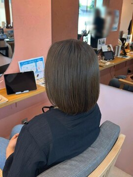 ソトエアンドマーブ 久喜店(SOTOE&marbb) 透明感叶う大人のオリーブカラー