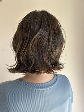 エン(en) オリーブベージュカラー