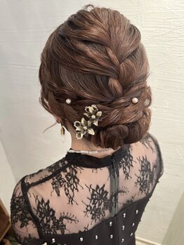 ヘアセット専門店 Blanc ヘアメイク/ヘアアレンジ/着付け【3月1日NEW OPEN(予定)】の写真/ヘアセット専門店だからこそ出来る、崩れないセットはお任せ◎結婚式やパーティー等特別な日を素敵に演出*