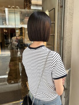 エヴリンアンドペイジ(Evelyn&paige) 切りっぱなし/ボブ【神戸/元町】